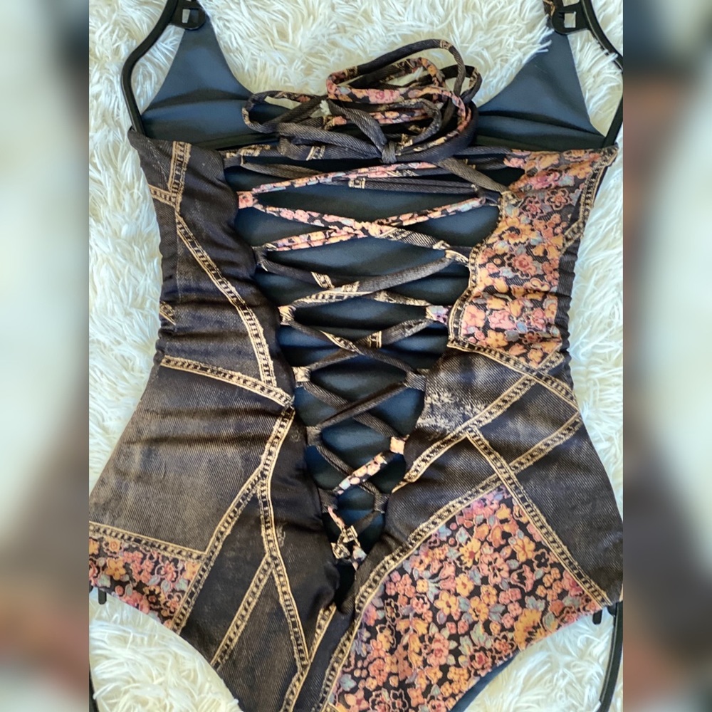 One piece swimsuit. Reversible
